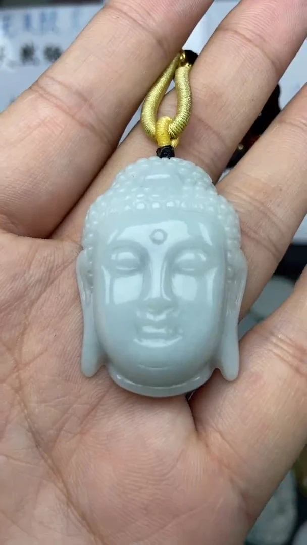 翡翠未镶嵌颈饰佛头