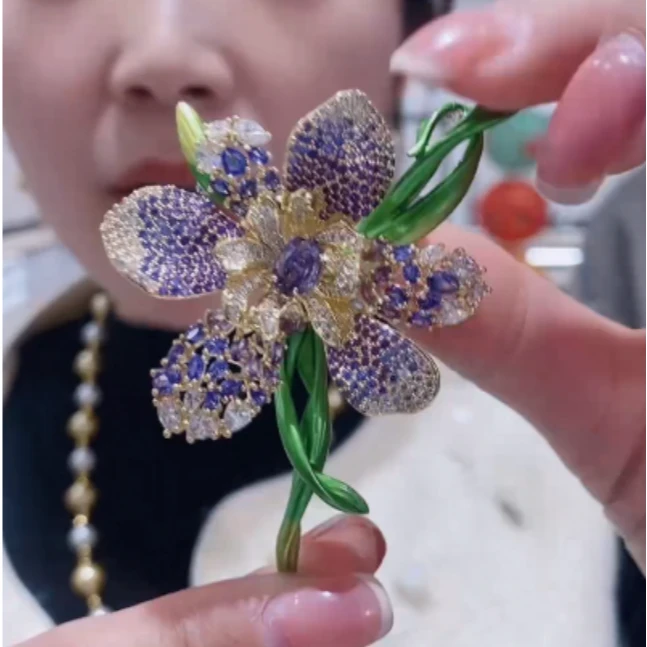 kasiya/卡思雅 铜合金合成锆石胸针 优雅气质木兰花胸针外套款