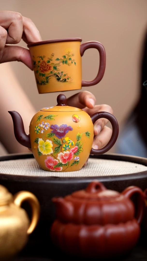 茶壶紫砂黄金段粉浆美人肩泥绘蝶恋花+杯