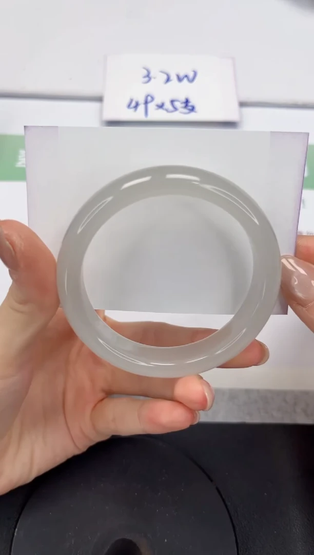 石英质玉手镯未镶嵌V219-57.8