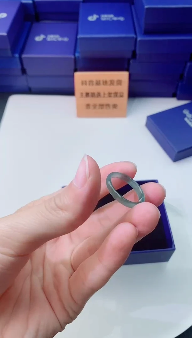 翡翠未镶嵌颈饰11111111111