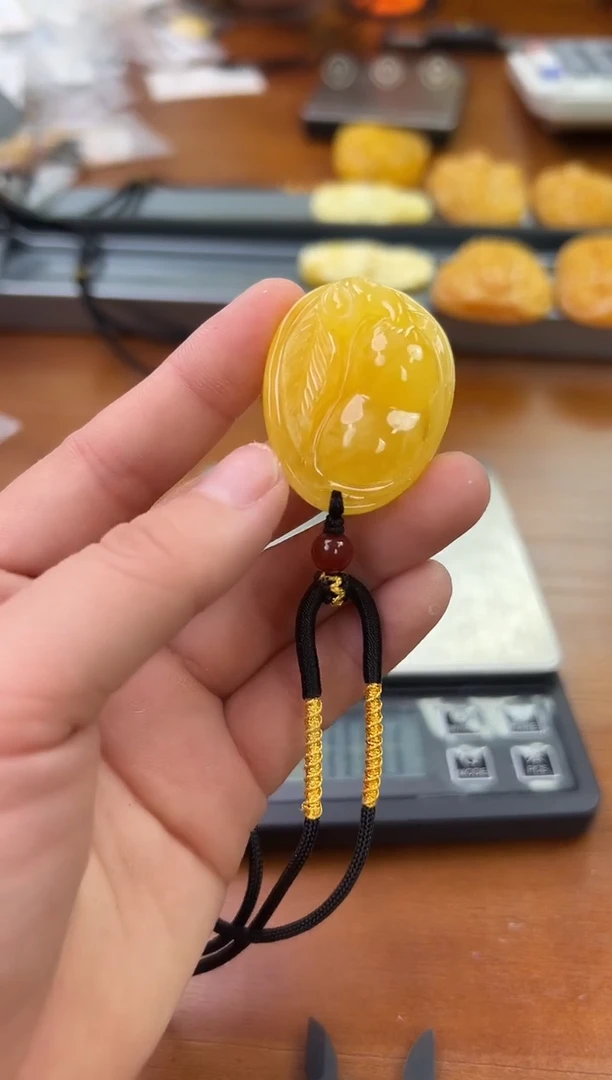 未镶嵌蜜蜡裸石蜜蜡吊坠