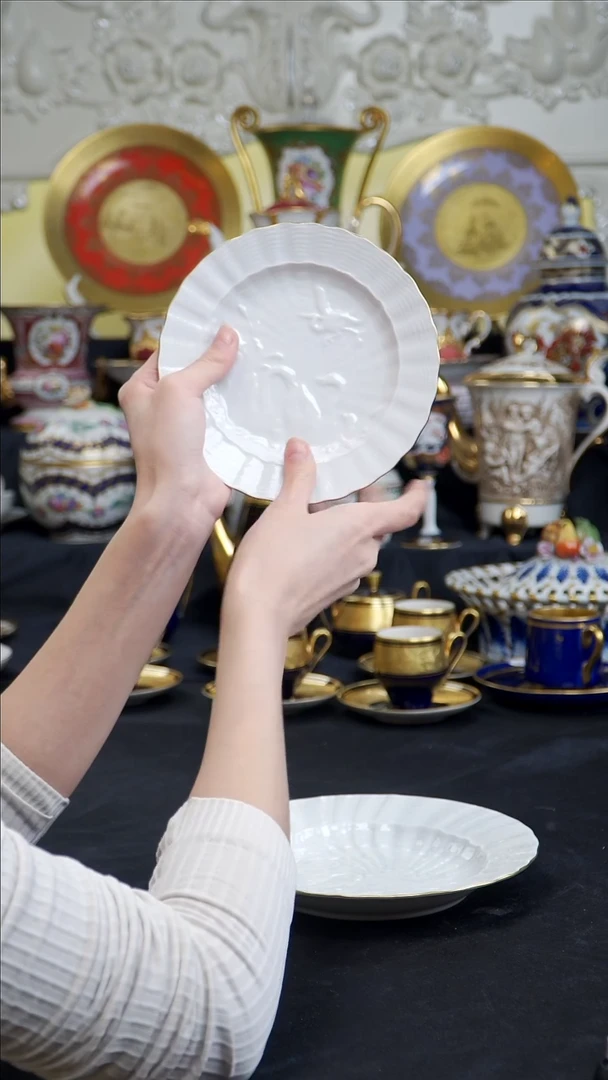 骨瓷婷婷中古器物如图所示115