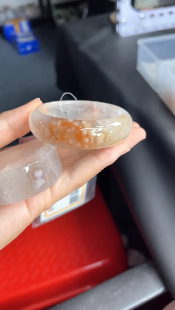 未镶嵌手镯石英质玉52
