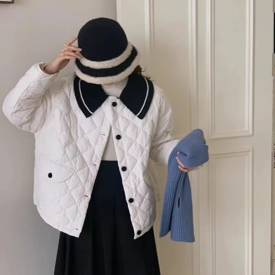 温柔风菱格翻领短款羽绒服