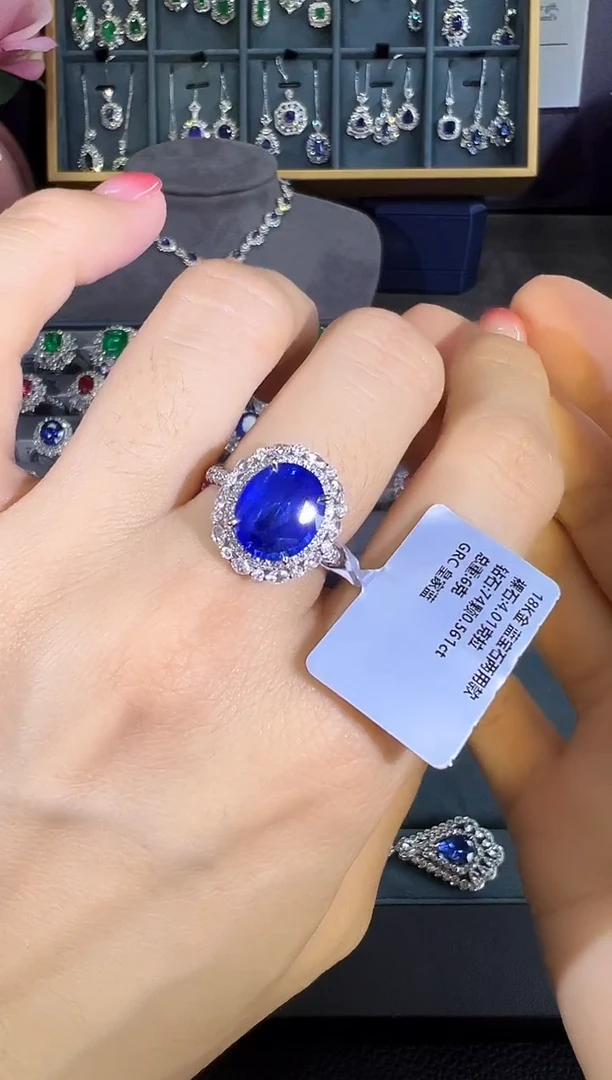 蓝宝石戒指18K金镶嵌戒指