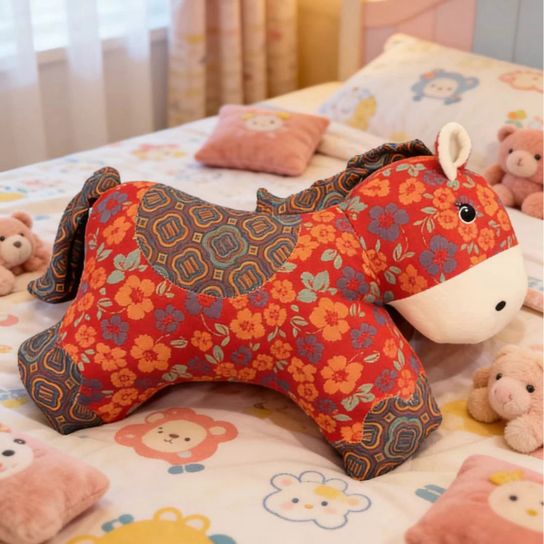 2026马年吉祥物三层纱公仔大马锦鲤玩偶生肖女生玩具布娃娃大抱枕