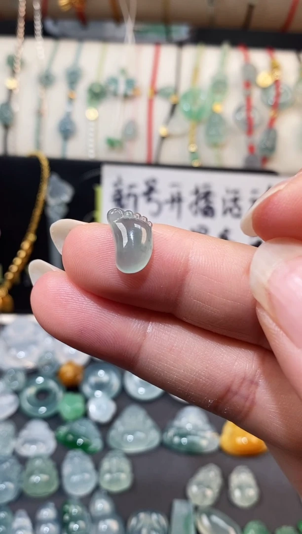 翡翠散珠脚丫裸石