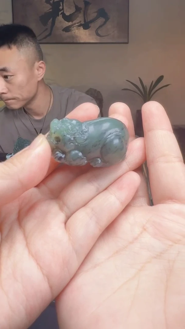 和田玉未镶嵌把件青花貔貅（多样性发货）