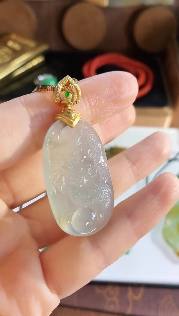 翡翠18K金镶嵌吊坠(不含链)吊坠