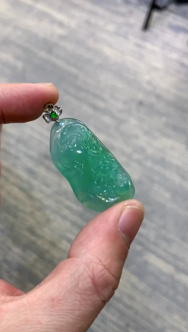 颈饰未镶嵌翡翠天然A货翡翠