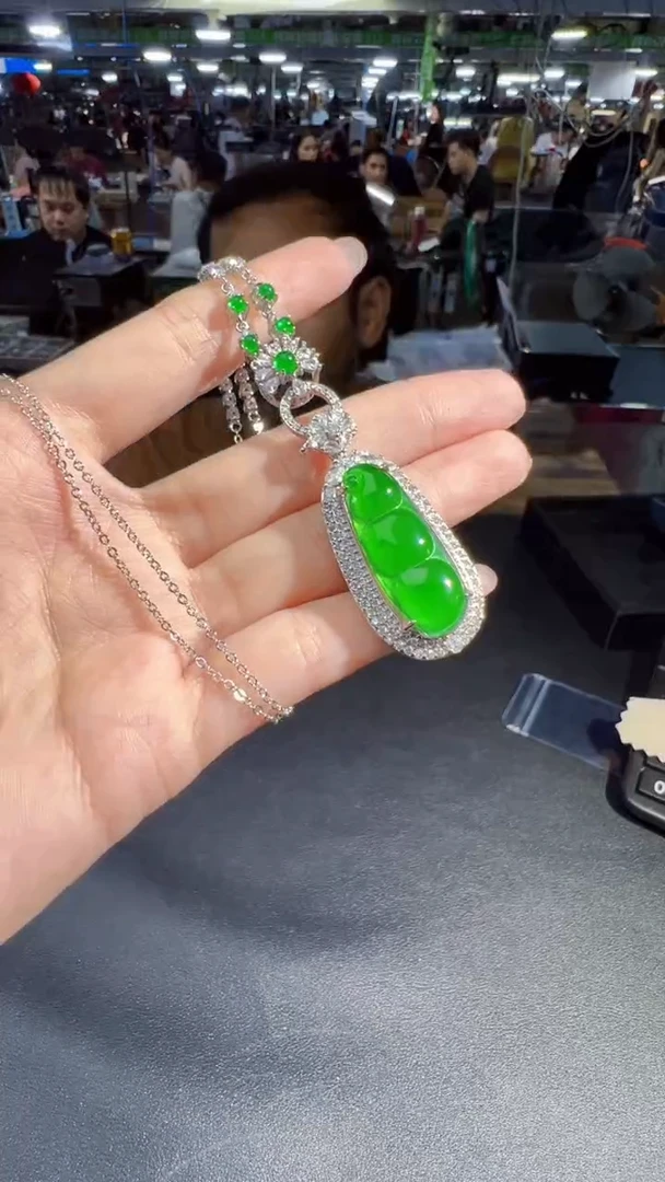 定制翡翠未镶嵌豆子1