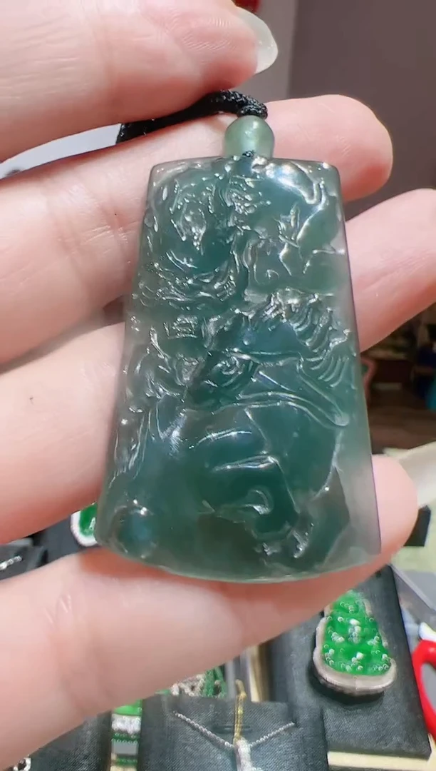 【闪购商品】翡翠颈饰未镶嵌202521465