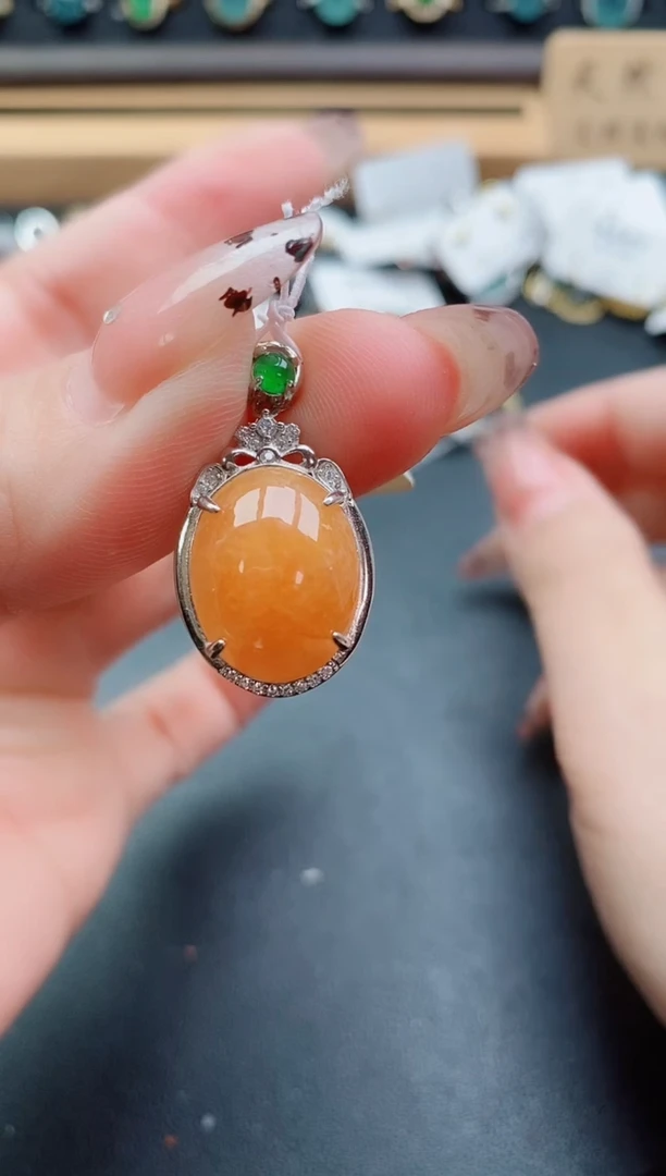 吊坠(赠链)银S925镶嵌翡翠1