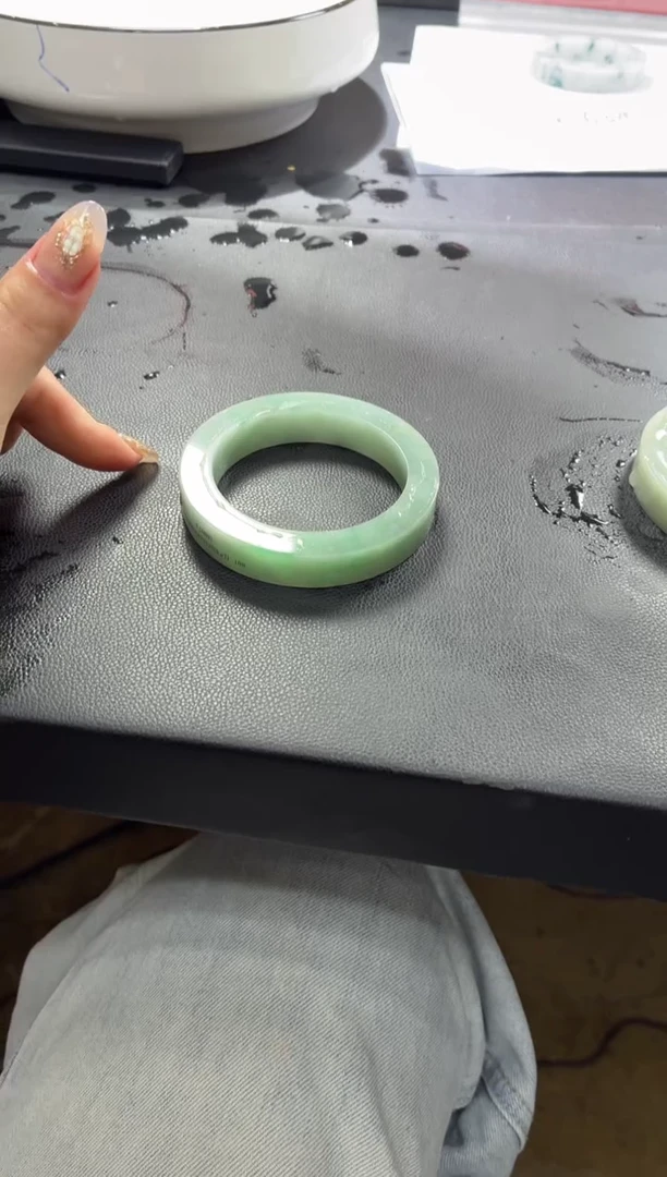 未镶嵌手镯定制翡翠@***@ddj