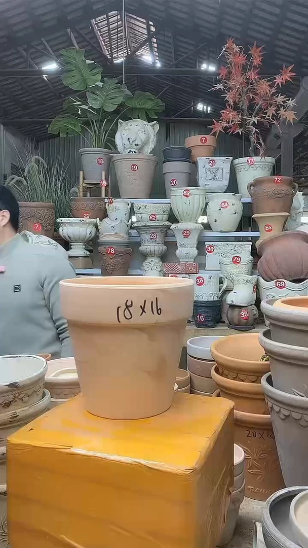 【闪购商品】缸1个18*16（红白）陶玛琪朵 无托无托