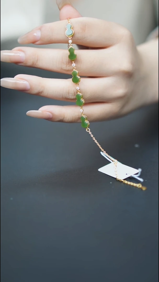 未镶嵌手链和田玉碧玉葫芦HD40131