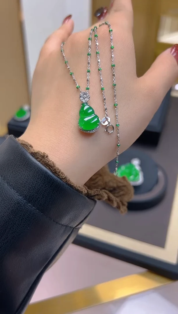 【闪购商品】翡翠吊坠(不含链)18K金镶嵌多样性团购发一件