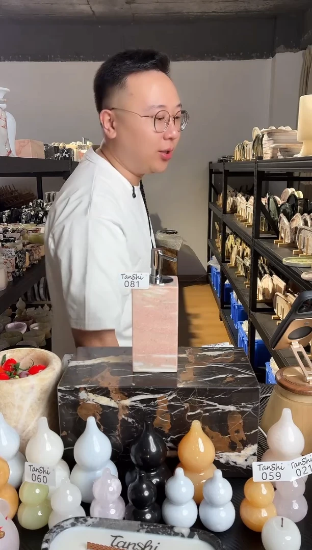 石材081宝粉乳液瓶补胶