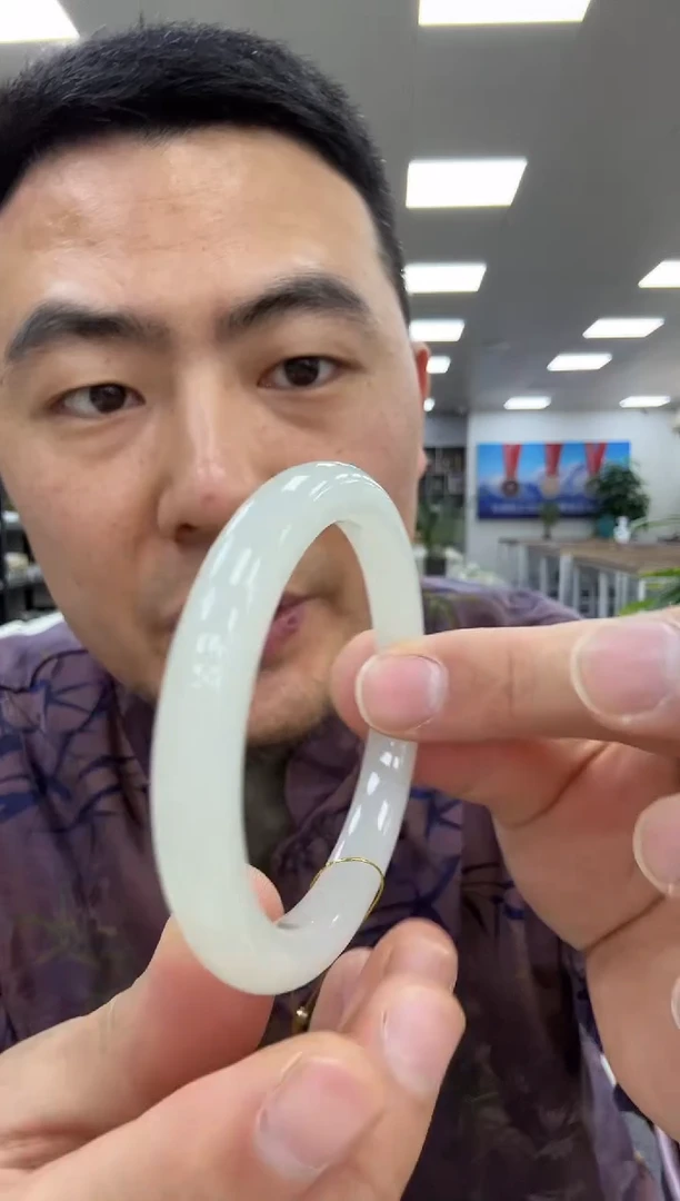 【闪购商品】和田玉手镯未镶嵌55+