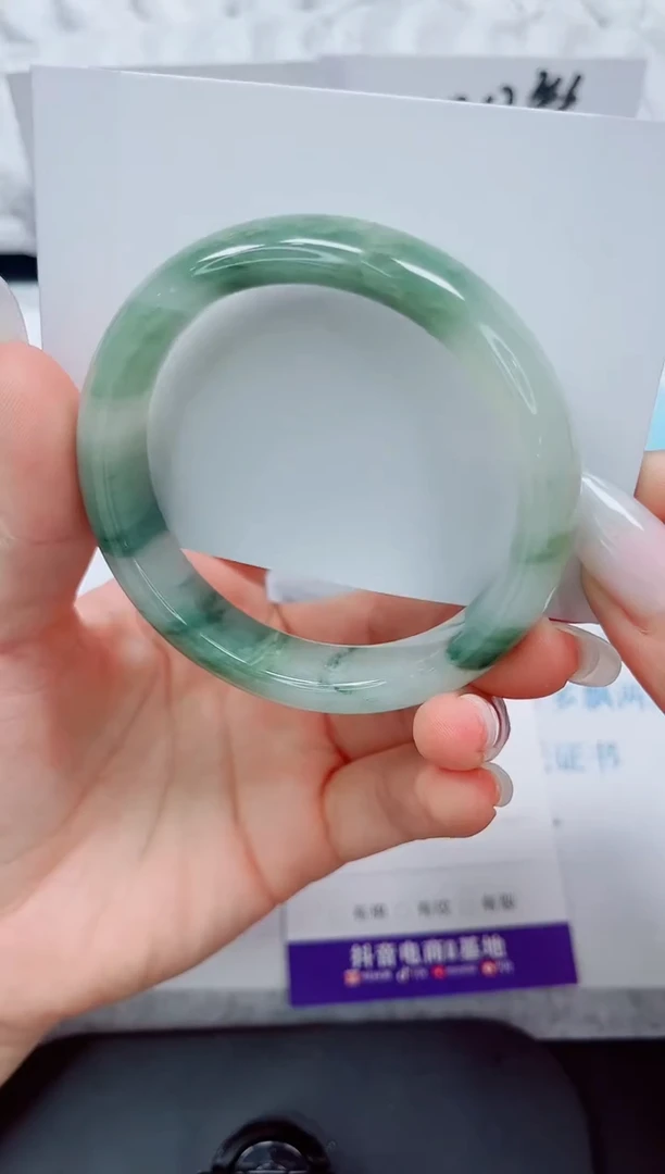 石英质玉手镯未镶嵌127-59