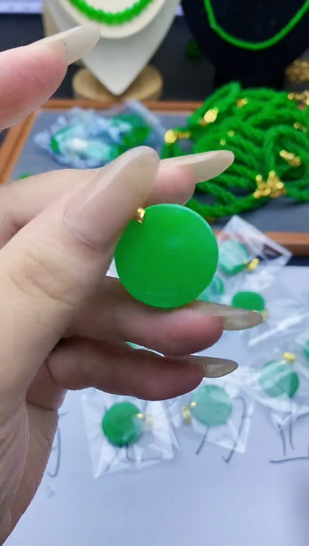 吊坠(不含链)未镶嵌翡翠..