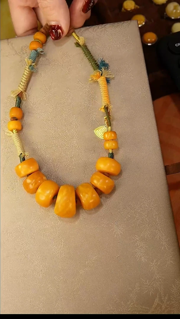 【闪购商品】琥珀颈饰未镶嵌颈饰