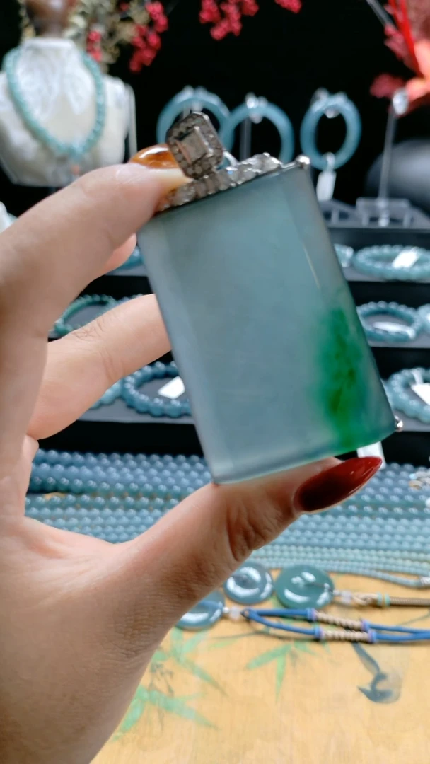 吊坠(赠链)未镶嵌翡翠四六高冰阳绿无事牌