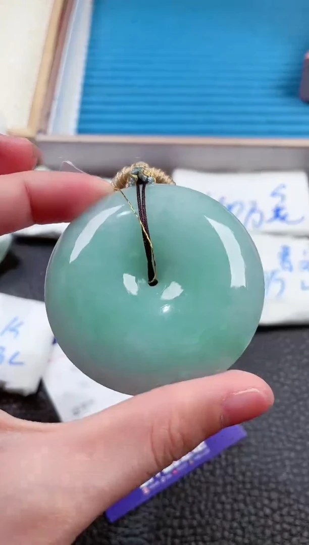 【闪购商品】翡翠颈饰未镶嵌00005726