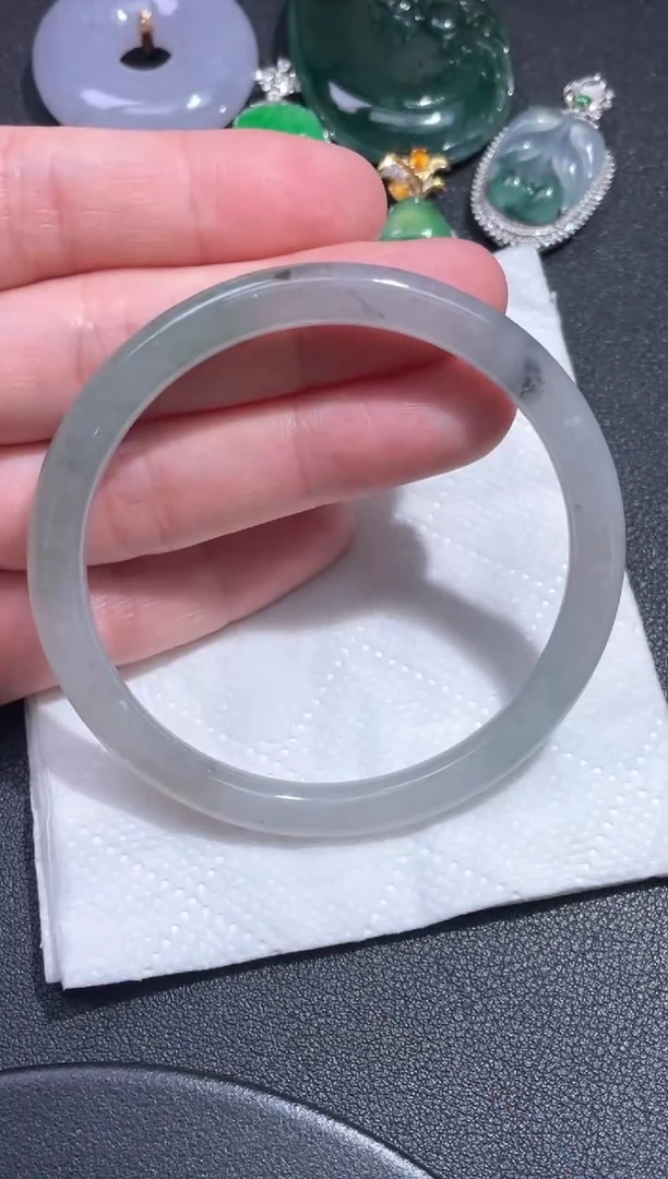 未镶嵌手镯翡翠65