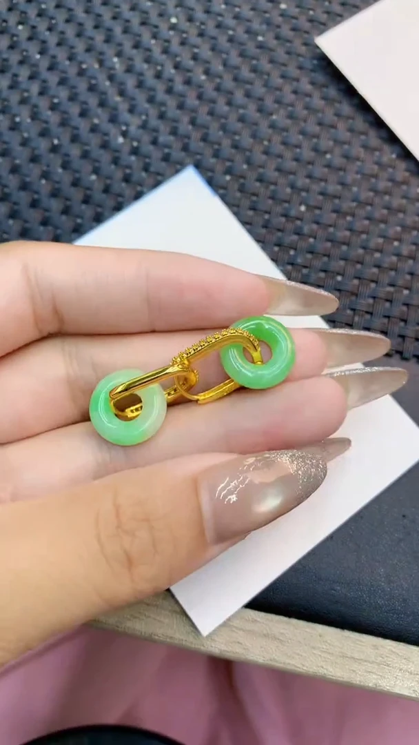 颈饰未镶嵌翡翠1