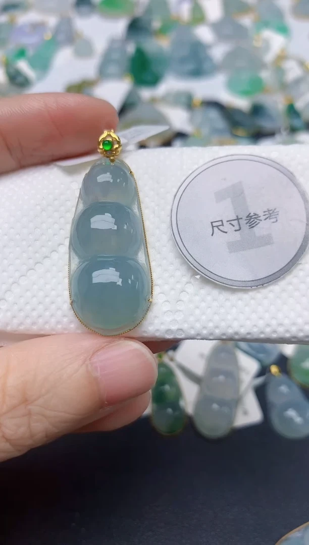 颈饰18K金镶嵌翡翠天然缅甸A货翡翠