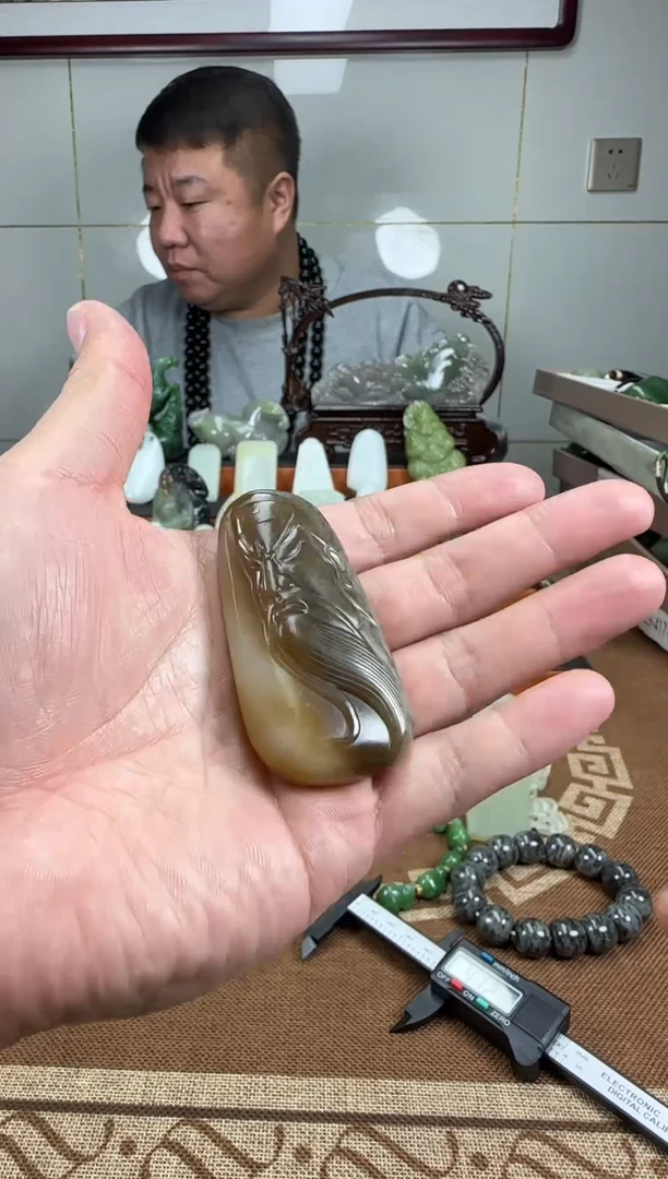 未镶嵌和田玉挂件和田玉关公