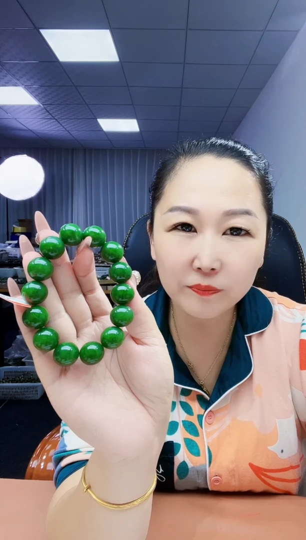 未镶嵌手串和田玉纯天然和田玉新疆黑羊洞碧翠阳绿特细货头16