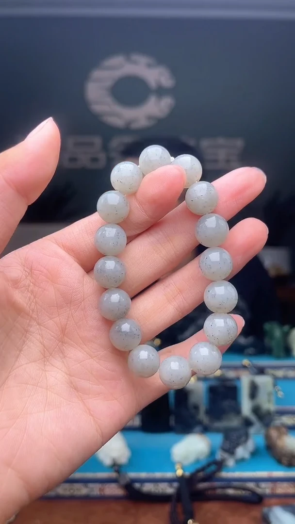 未镶嵌和田玉挂件1