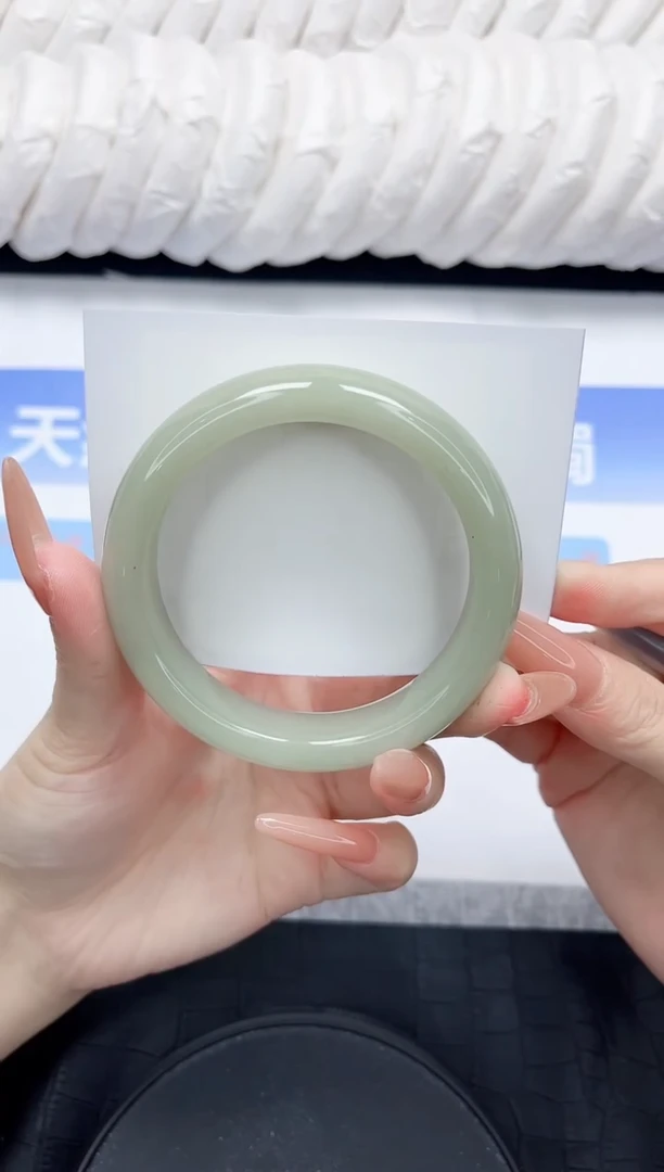 石英质玉手镯未镶嵌129-56