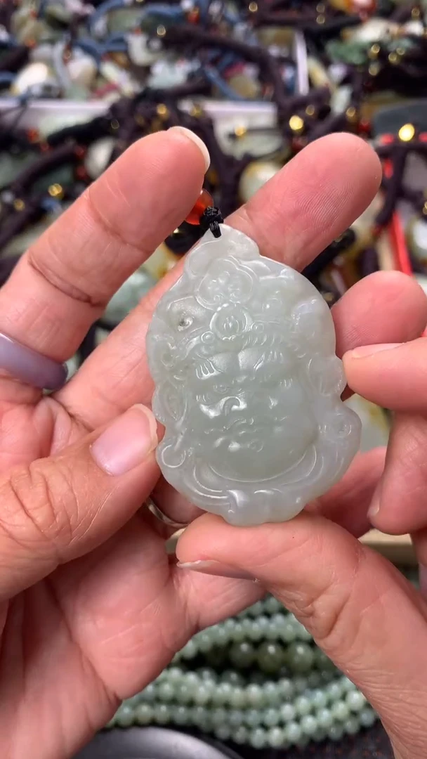 【闪购商品】和田玉颈饰未镶嵌多样性发货没有证书拍一发一有瑕