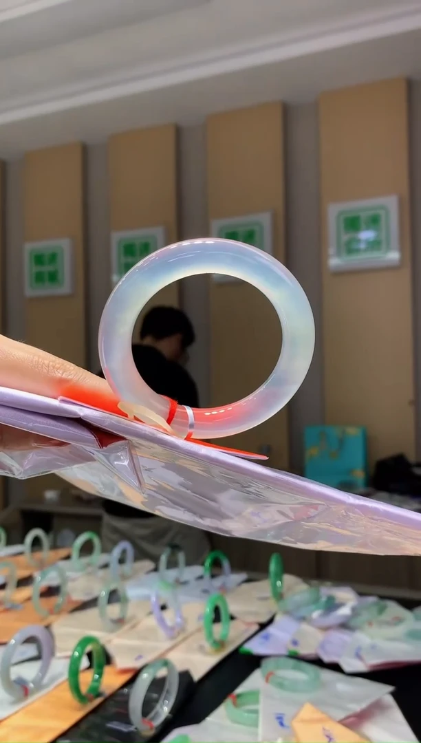 未镶嵌手镯翡翠-C60 圈口54.2 全款96万 定金2万