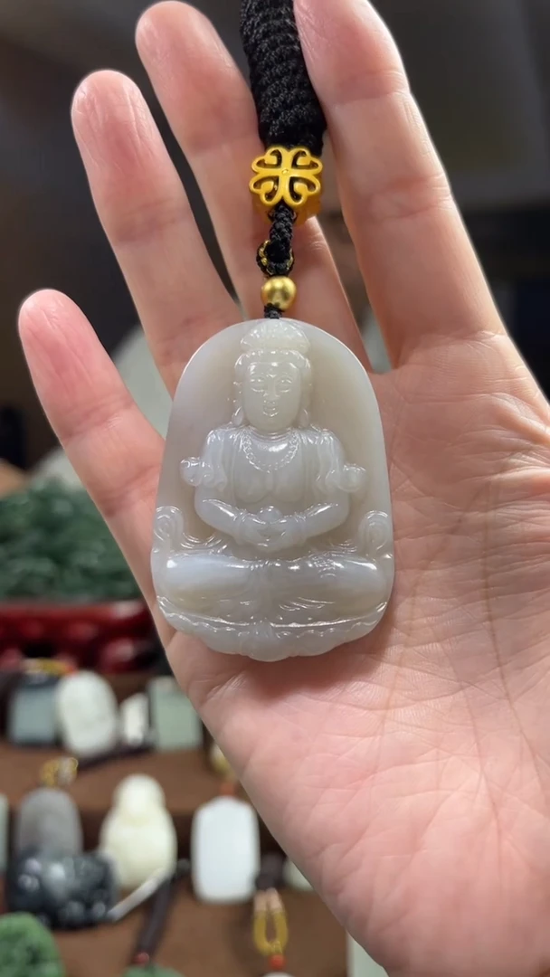 颈饰未镶嵌和田玉·