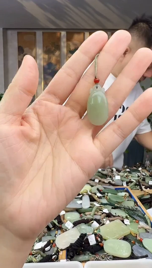 未镶嵌和田玉挂件拍一发一
