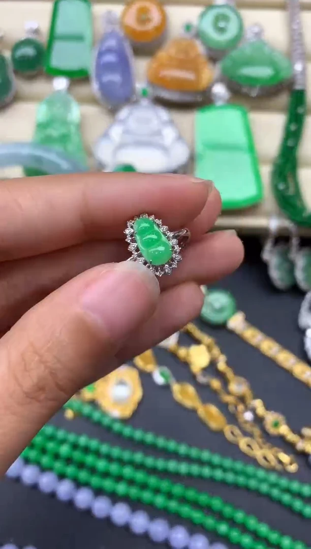 18K金镶嵌戒指翡翠116-中国好珍宝