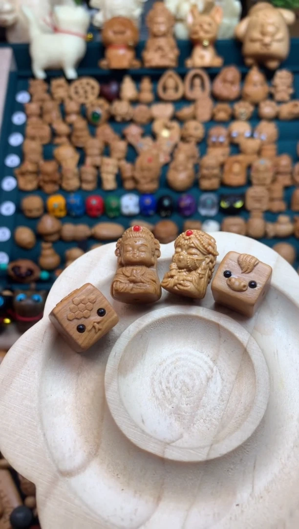 【闪购商品】檀香木...............