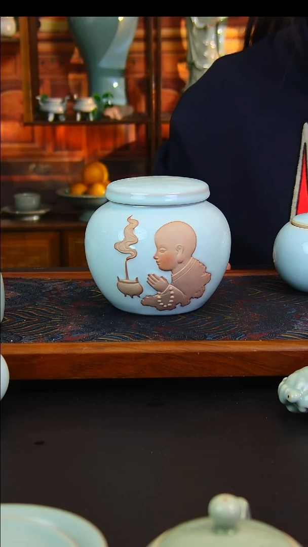 瓷片大茶叶罐，不完美