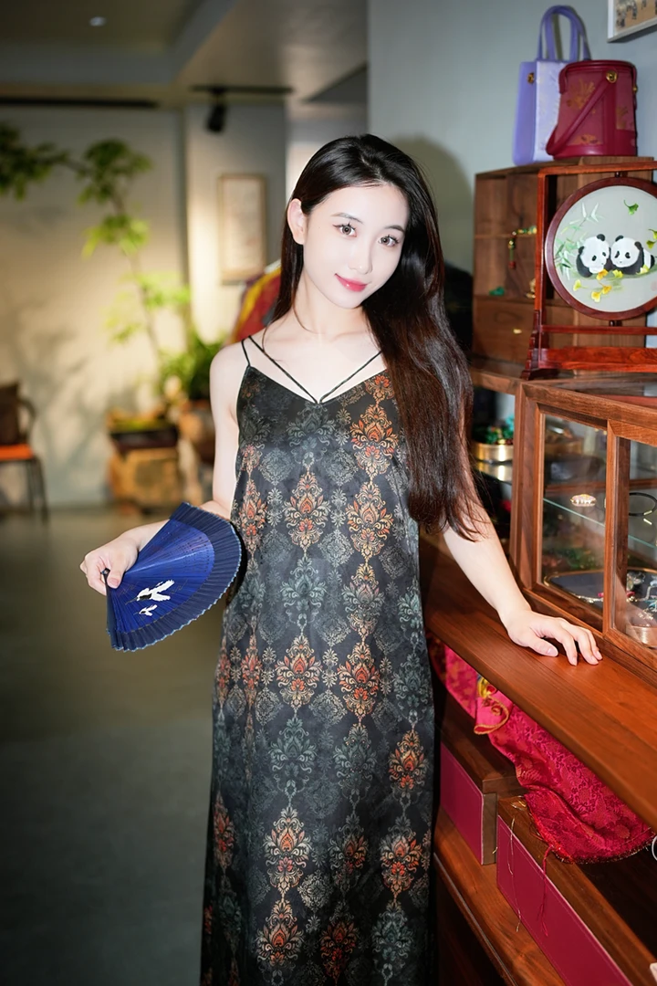 蓝大【竹露晞】桑蚕丝吊带连衣裙7927
