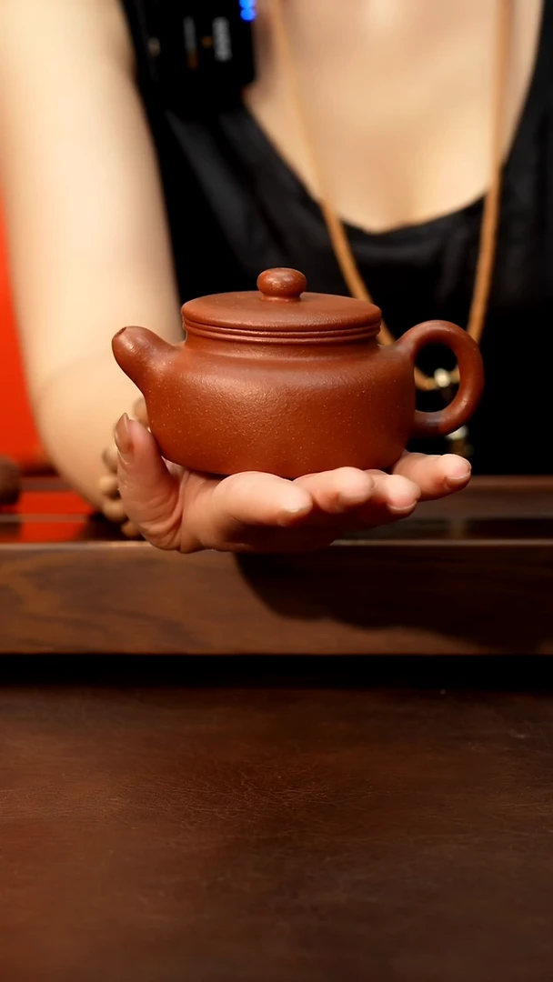 茶壶紫砂红降坡道洪岩心140cc左右