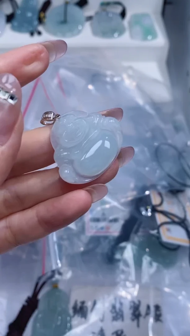 颈饰银S925镶嵌翡翠吊坠