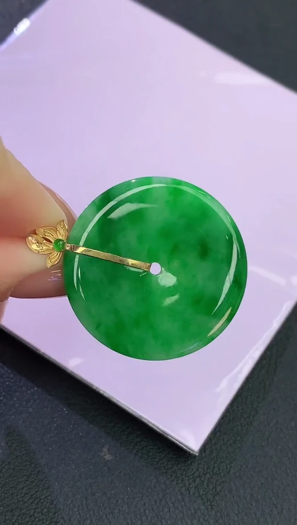 颈饰18K金镶嵌翡翠赠礼盒证书 麦麦