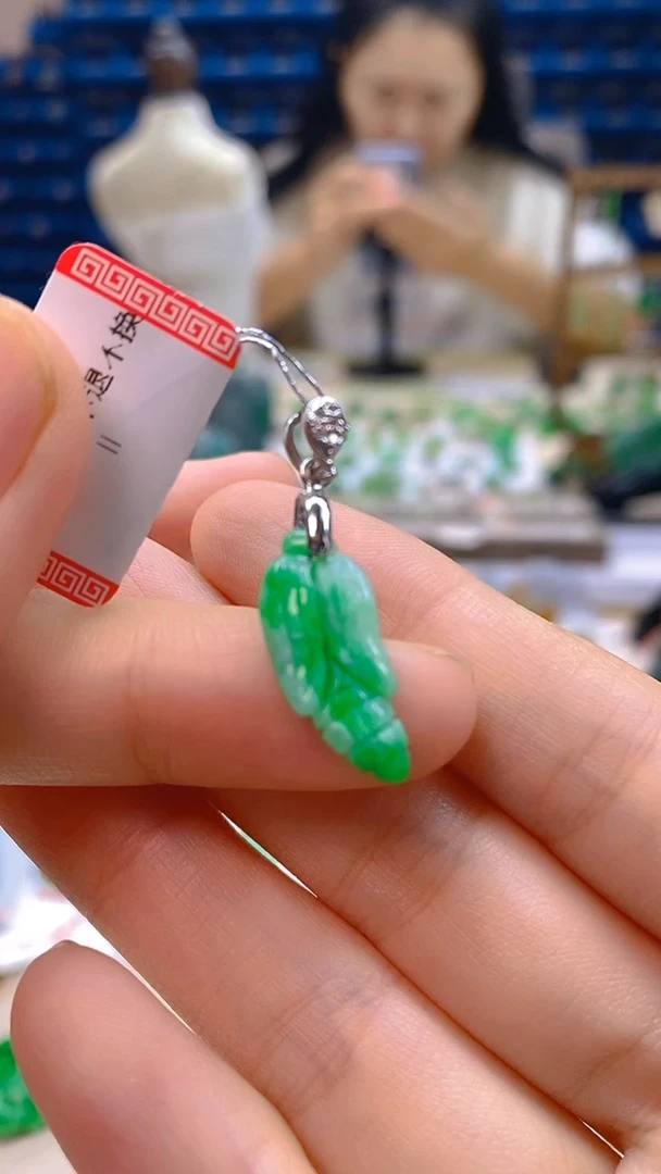 颈饰未镶嵌翡翠新号开播 全场乱卖