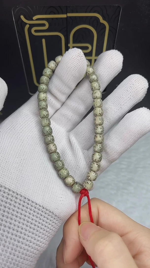 手串星月菩提小驼包7x6.c513