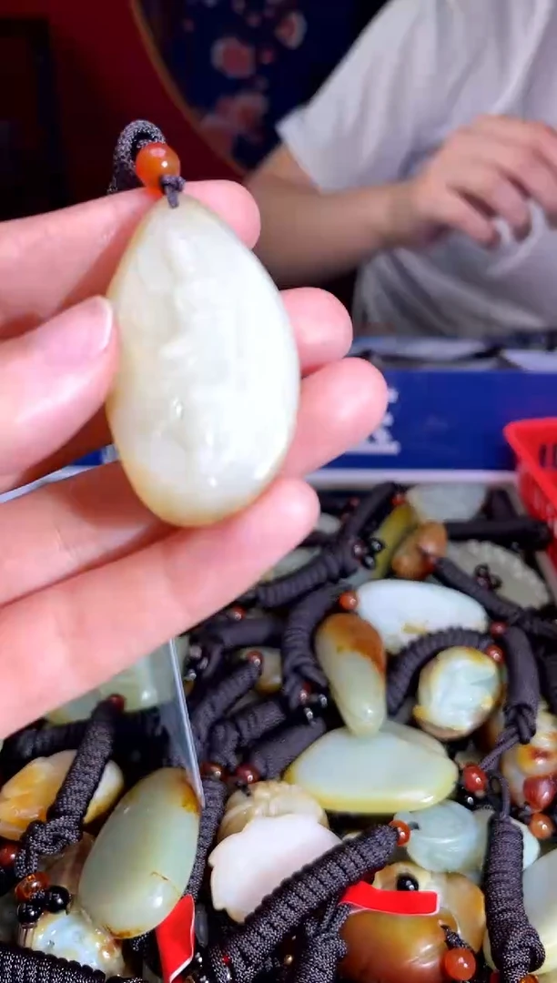 和田玉未镶嵌挂件1